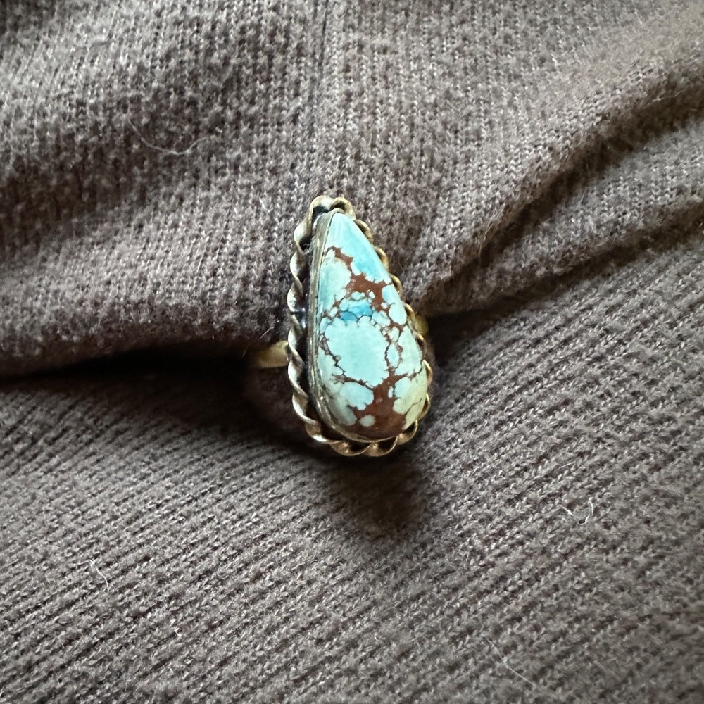 Kingman Turquoise natural gemstone silver teardrop vintage ring 9.25